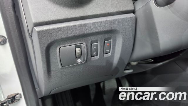 Renault Korea QM3 2019 — photo 17