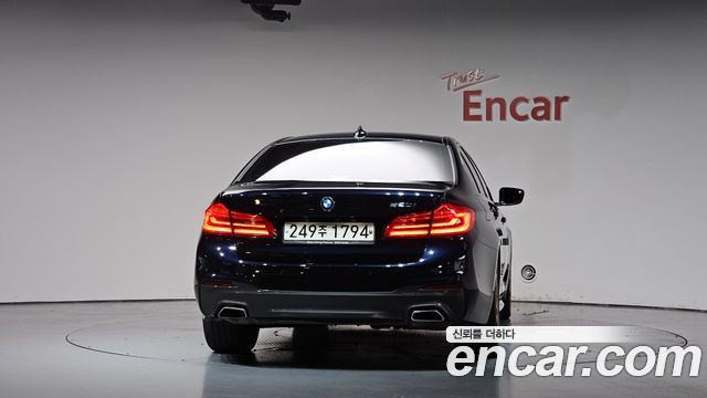 BMW 5-Series 2020 — photo 4
