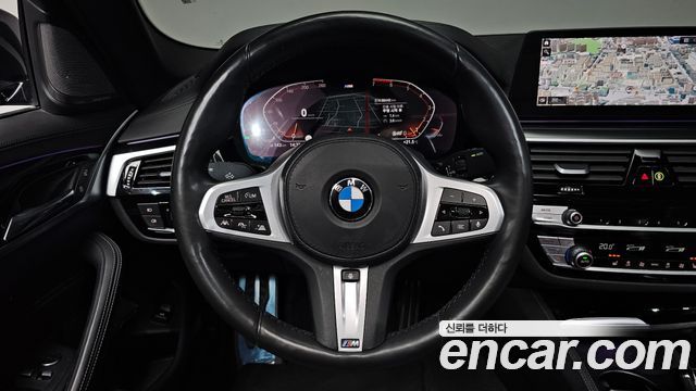 BMW 5-Series 2020 — photo 19
