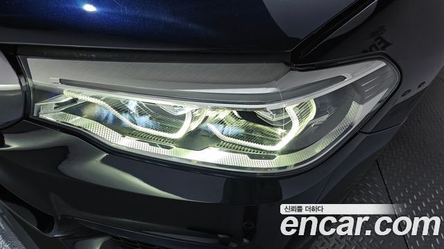 BMW 5-Series 2020 — photo 8