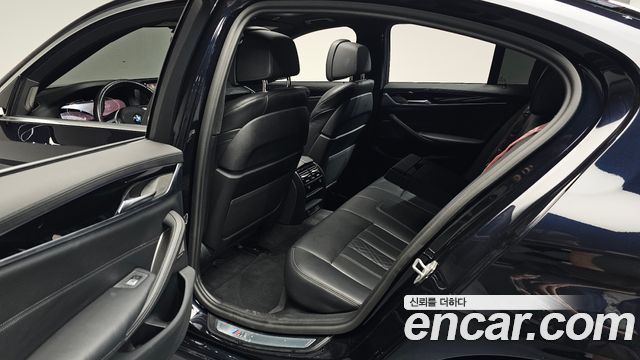 BMW 5-Series 2020 — photo 16