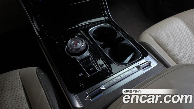 Kia Canival 2021 — photo 12