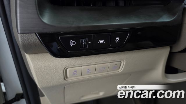 Kia Canival 2021 — photo 25