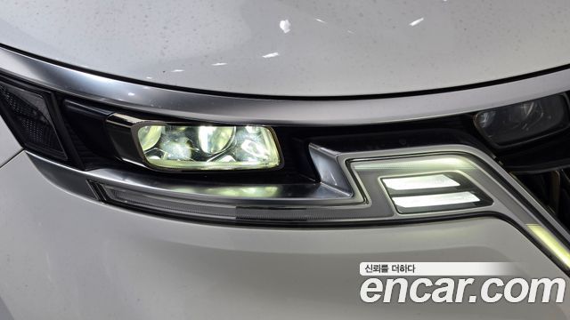 Kia Canival 2021 — photo 8