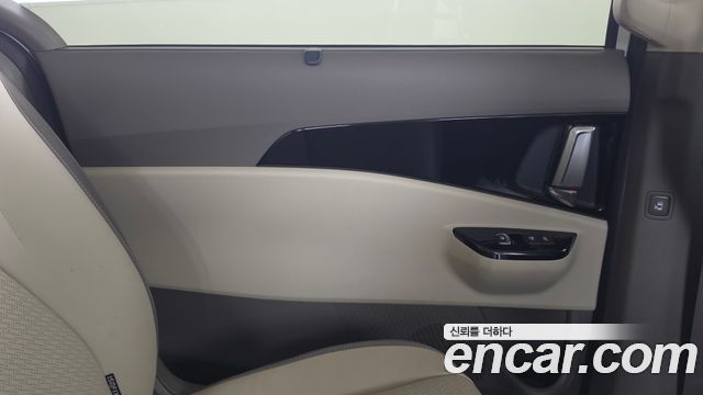 Kia Canival 2021 — photo 15