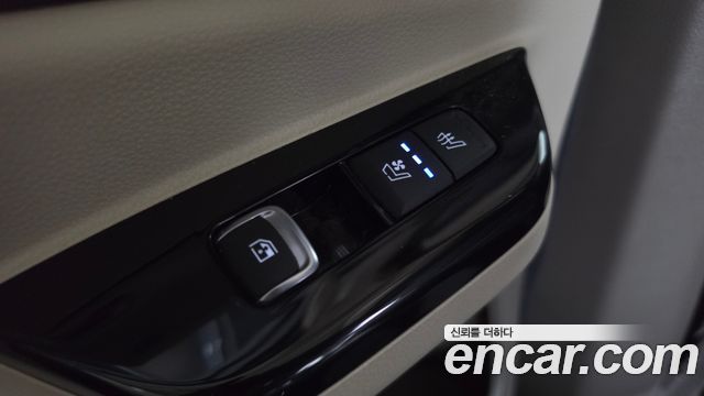 Kia Canival 2021 — photo 28