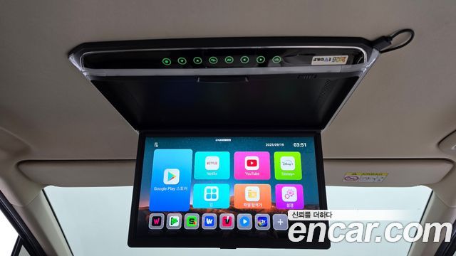 Kia Canival 2021 — photo 31
