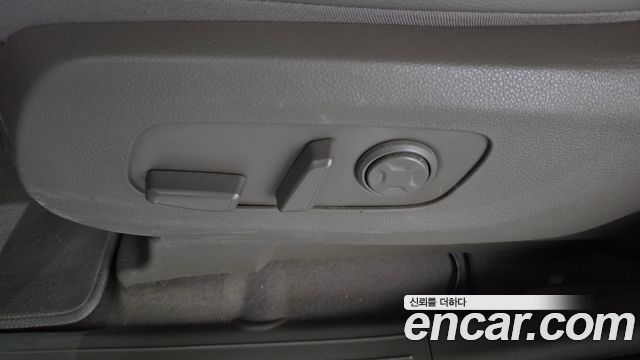 Kia Canival 2021 — photo 32