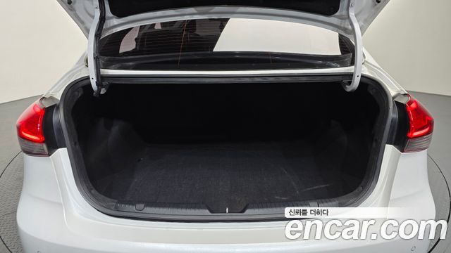 Kia K3 2018 — photo 17