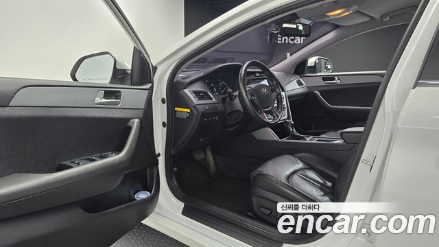 Hyundai Sonata 2017 — photo 13