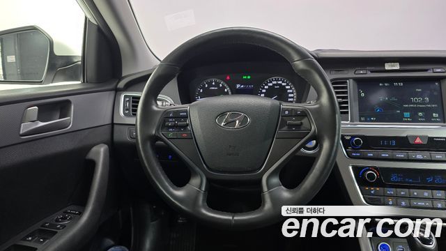 Hyundai Sonata 2017 — photo 19