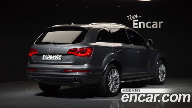 Audi Q7 2014 — photo 2