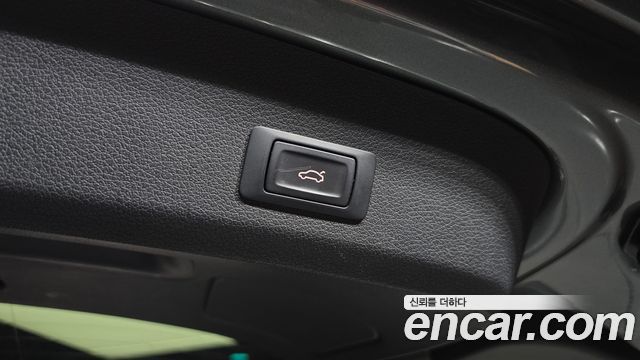 Audi Q7 2014 — photo 20