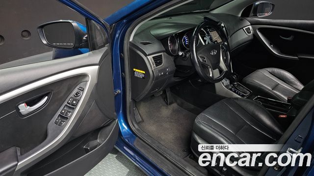 Hyundai i30 2014 — photo 13