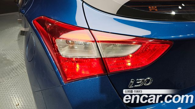 Hyundai i30 2014 — photo 9