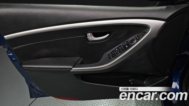 Hyundai i30 2014 — photo 14