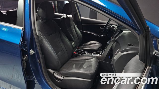 Hyundai i30 2014 — photo 16