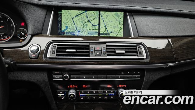 BMW 7-Series 2013 — photo 14