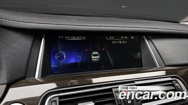 BMW 7-Series 2013 — photo 16