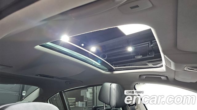BMW 7-Series 2013 — photo 19
