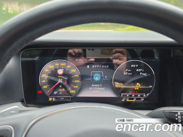 Mercedes-Benz E-Class 2017 — photo 10