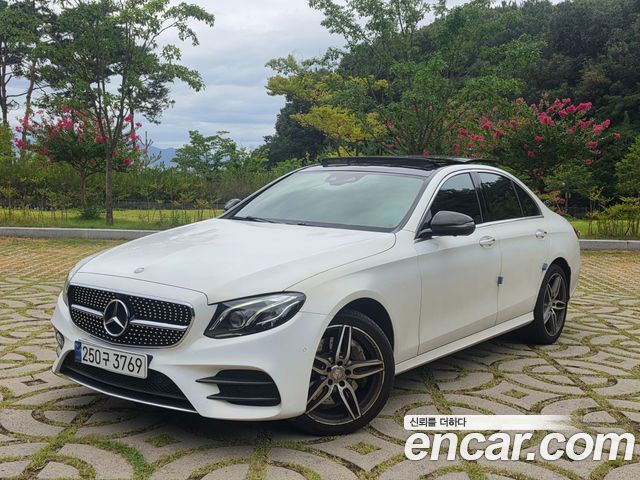 Mercedes-Benz E-Class 2017 — photo 15