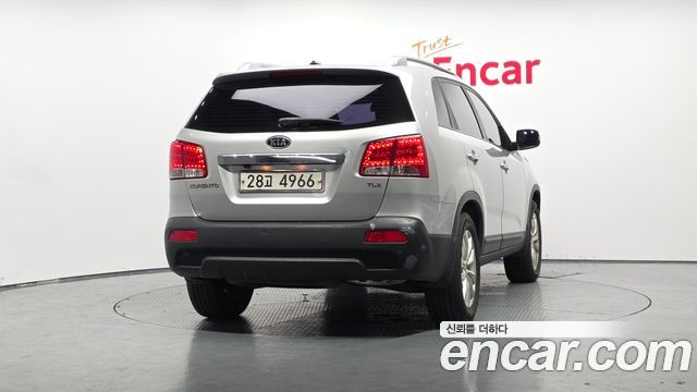 Kia Sorento 2010 — photo 4