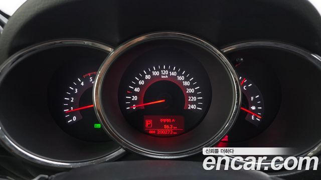 Kia Sorento 2010 — photo 11