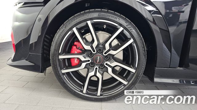 Mini Cooper Convertible 2025 — photo 5