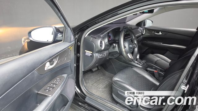 Kia K3 2019 — photo 10