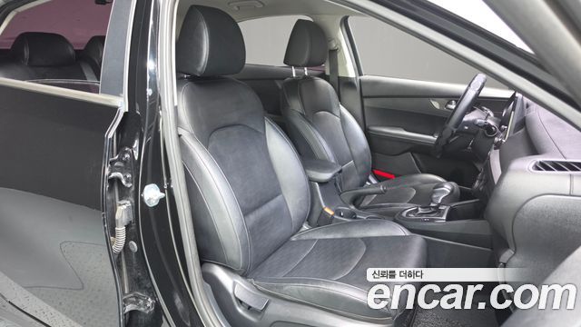 Kia K3 2019 — photo 12