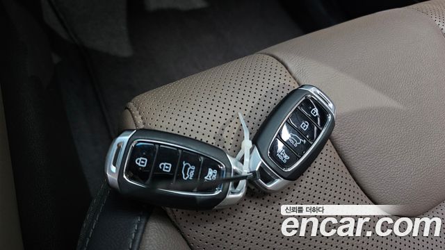Hyundai Santafe 2019 — photo 22