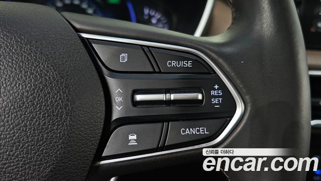 Hyundai Santafe 2019 — photo 23