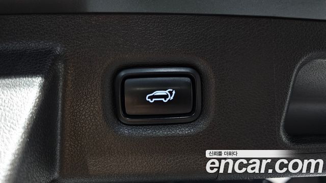 Hyundai Santafe 2019 — photo 24