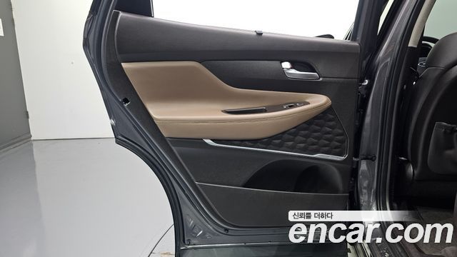 Hyundai Santafe 2019 — photo 15