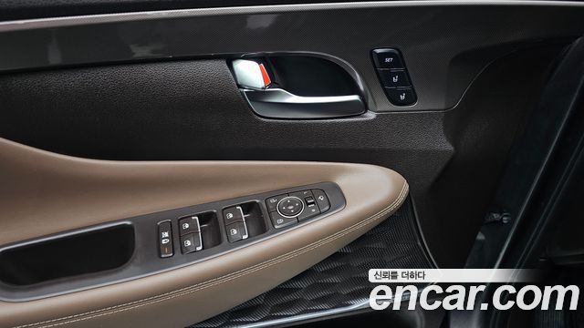 Hyundai Santafe 2019 — photo 30