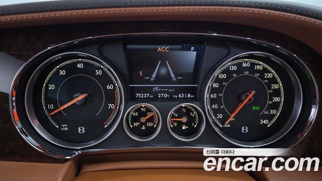Bentley Flying Spur 2016 — photo 8