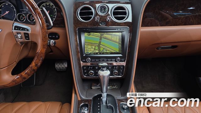 Bentley Flying Spur 2016 — photo 14