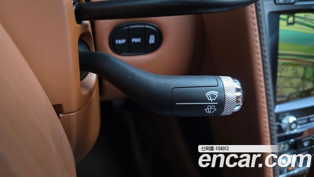 Bentley Flying Spur 2016 — photo 16