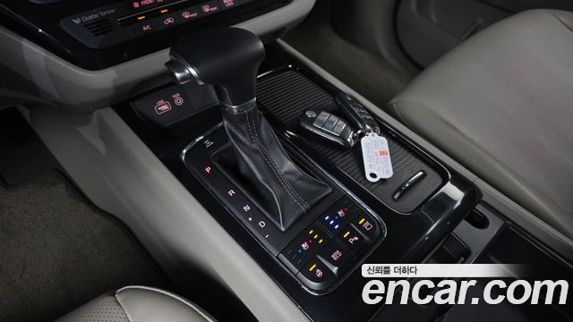 Kia Canival 2018 — photo 9