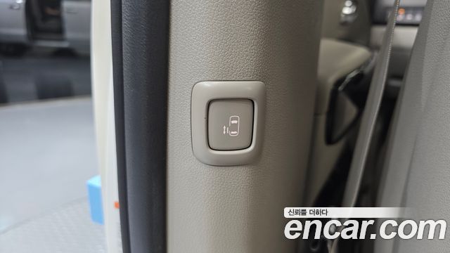 Kia Canival 2018 — photo 16