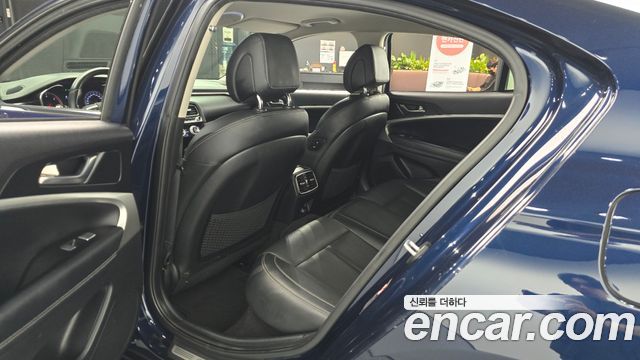 Genesis G70 2019 — photo 11