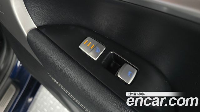 Genesis G70 2019 — photo 16