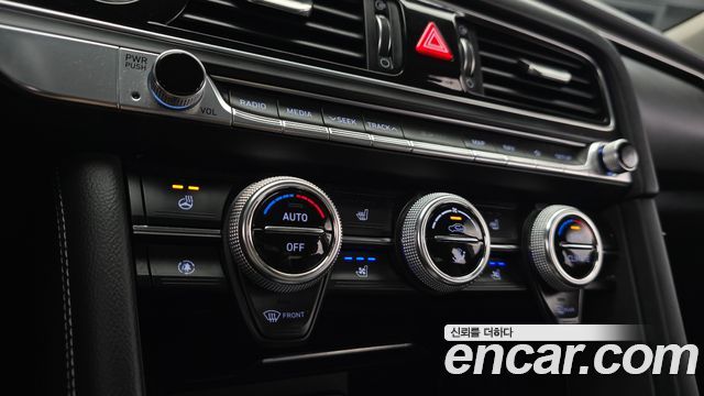 Genesis G70 2019 — photo 18