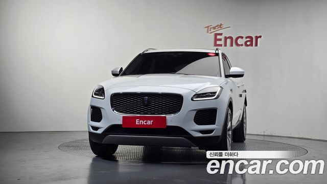 Jaguar E-PACE 2020 — photo 3