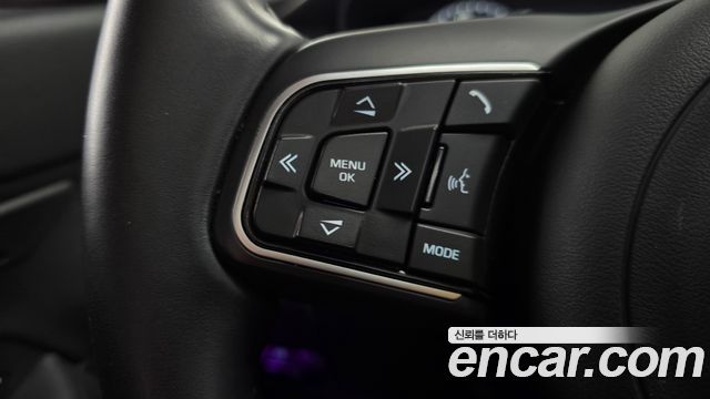 Jaguar E-PACE 2020 — photo 23