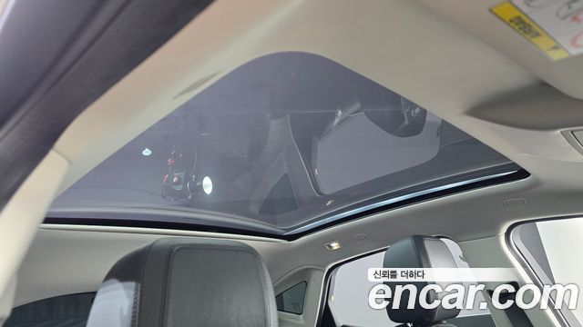 Jaguar E-PACE 2020 — photo 25