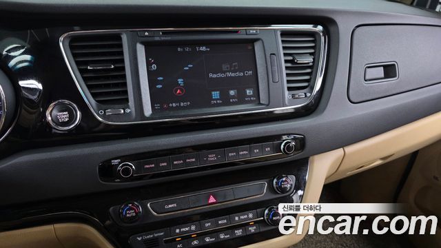 Kia Canival 2017 — photo 14