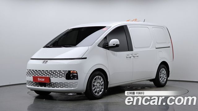 Hyundai Staria 2023 — photo 1