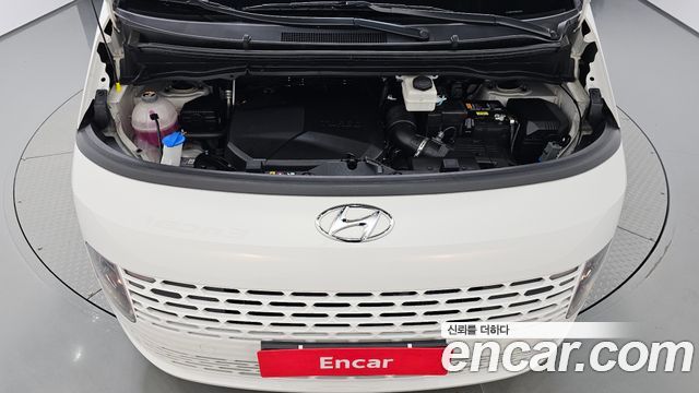 Hyundai Staria 2023 — photo 6
